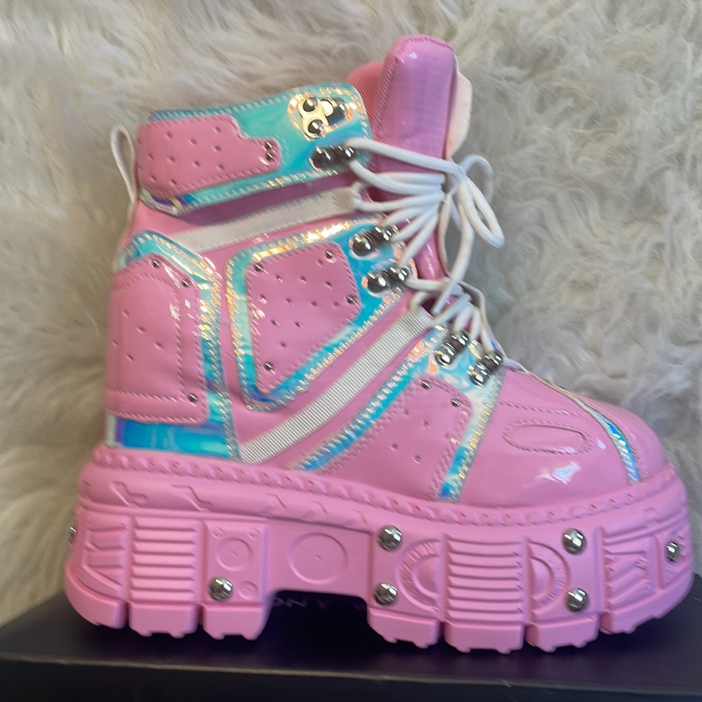 LASR Booties - Picture 2 of 8